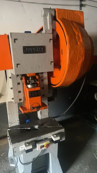 Prensa excentrica Jundiai de 30 toneladas - Foto 2