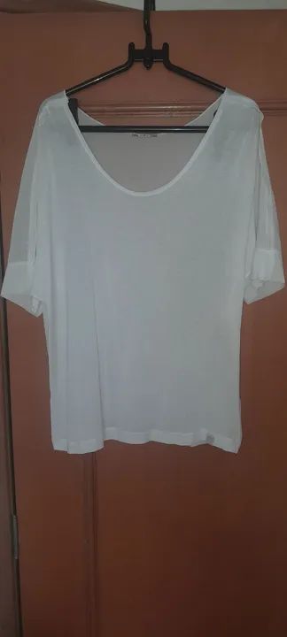 Blusa branca de algodão e polieste da CANAL