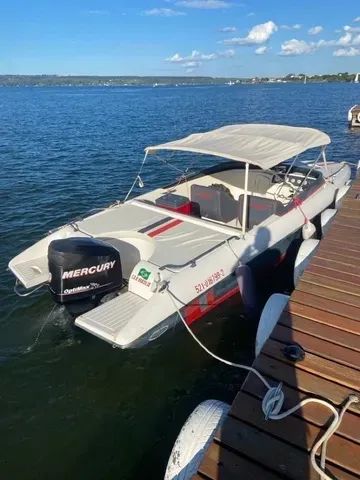 Lancha Magnum 23 com Motor Mercury 150Hp Optimax - Foto 2