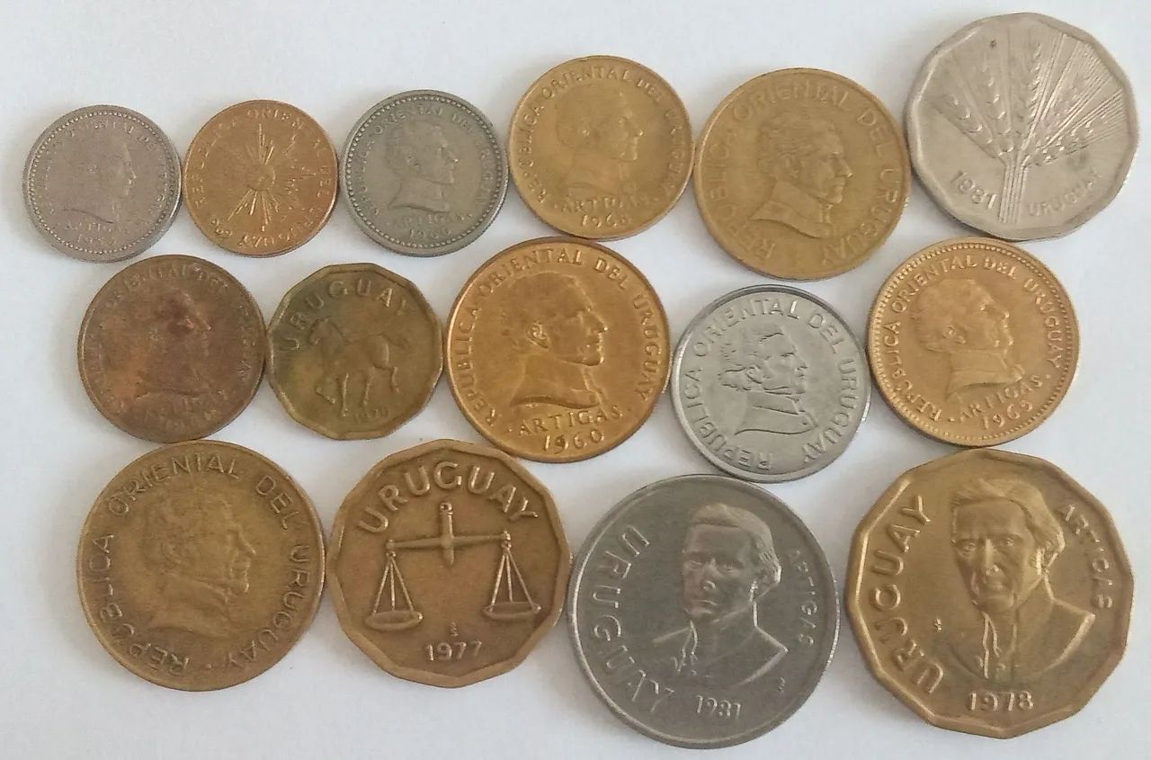15 Moedas Antigas Uruguai - Foto 3