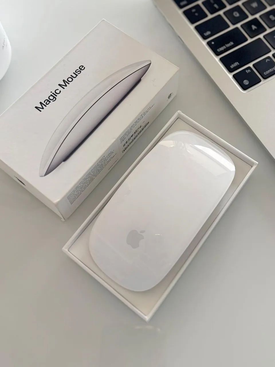 Mouse Magic Apple , Multi Touch-screen, Bluetooth, Branco