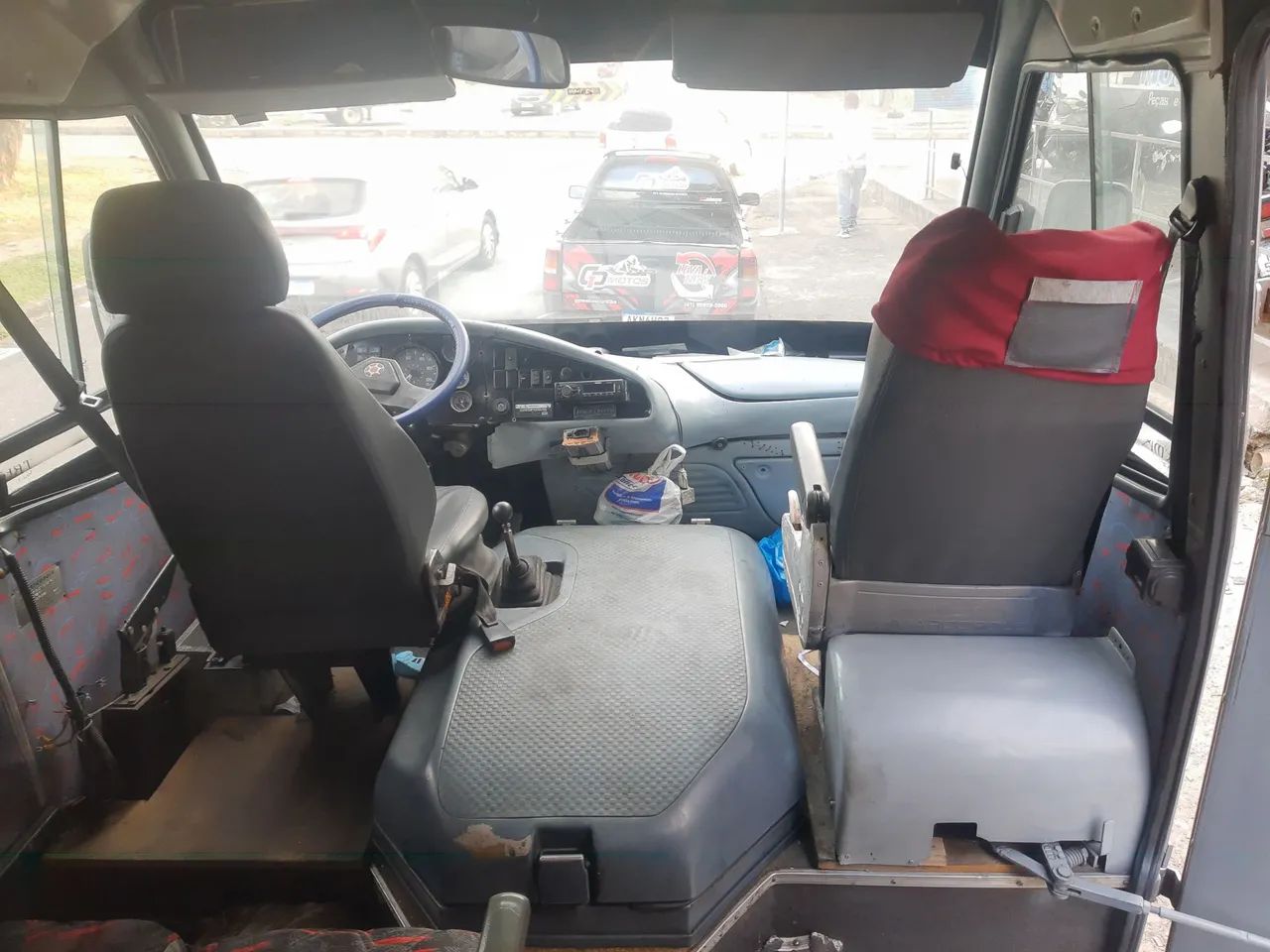 Vende-se ou troca por veículo 7 ou 10 lugares  - Foto 6