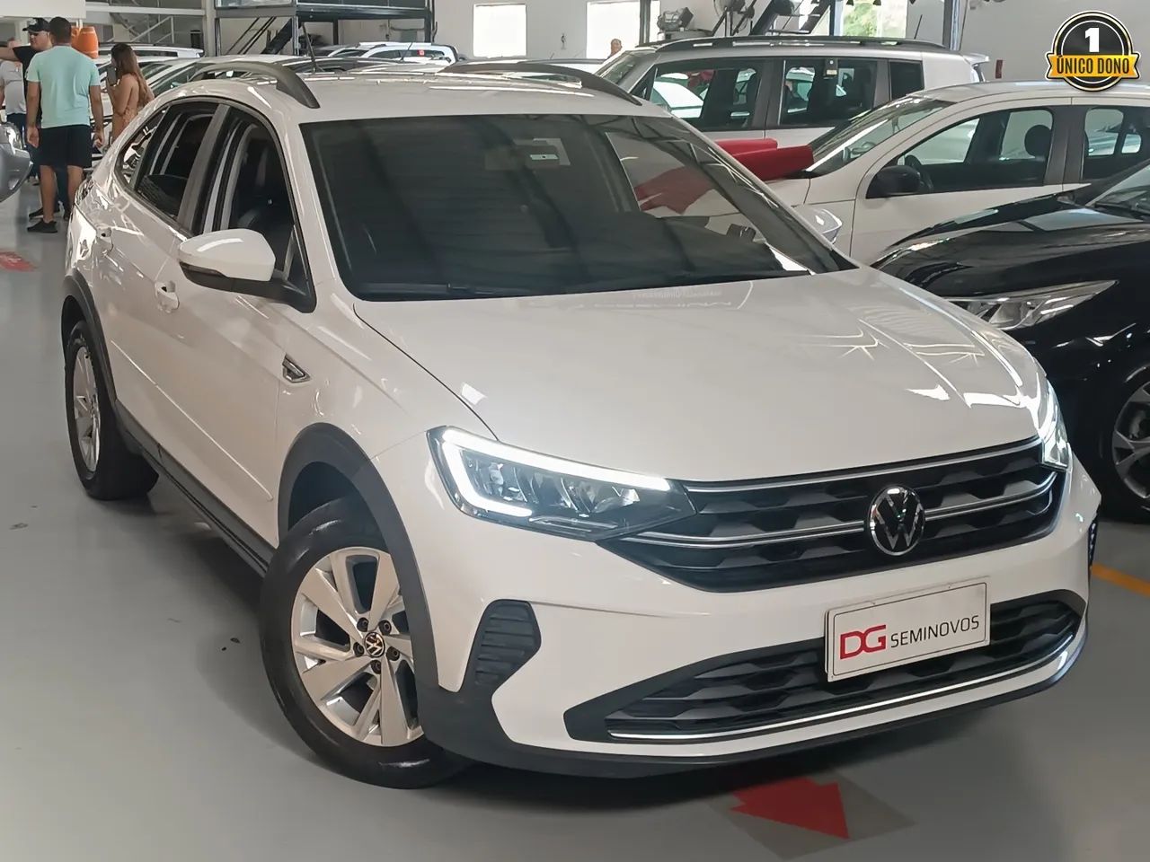 Volkswagen Nivus 2024 1.0 200 TSI Comfortline Automático ( Unico Dono Garantia de Fabrica)