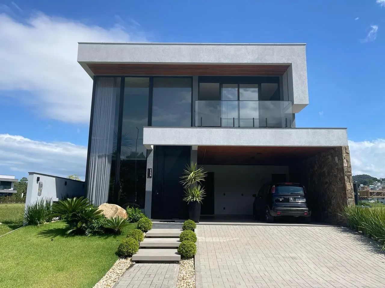Casa em Condomínio para Locação em Palhoça, Pedra Branca, 4 dormitórios, 4 suítes, 5 banhe - Foto 2