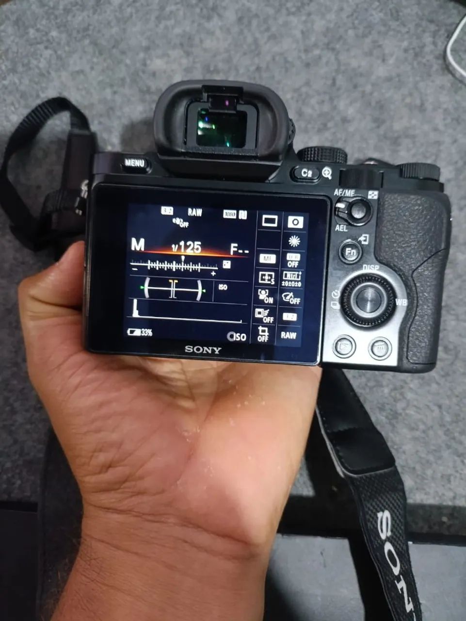 Sony A7 Mark 1 usada funcionando perfeitamente  - Foto 2