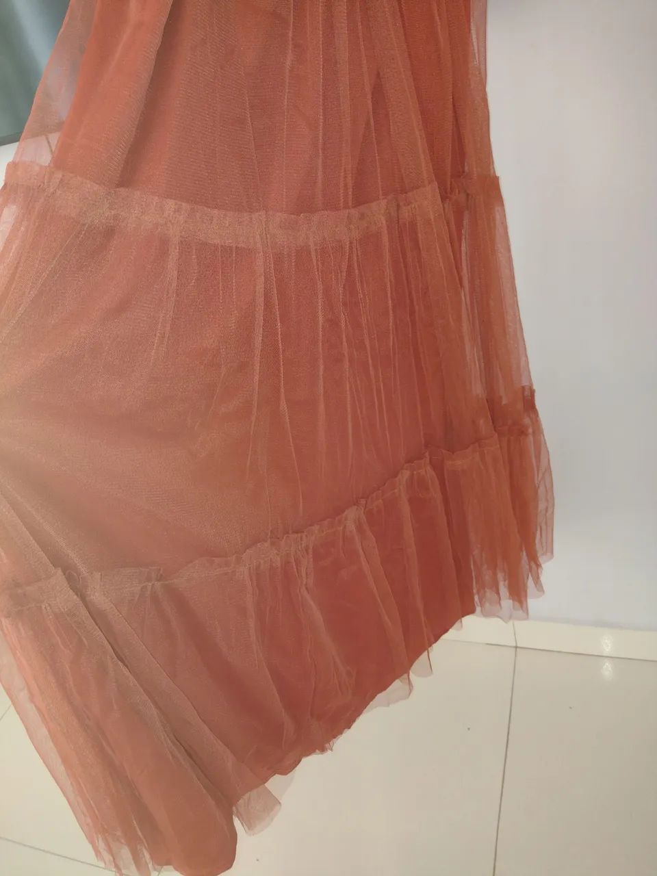 Vestido Longo de Tule Marrom - Foto 3