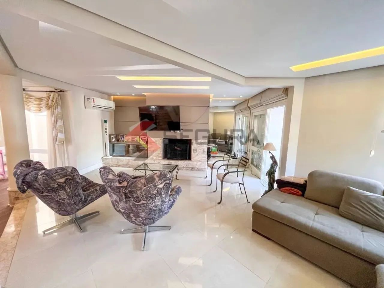 Sobrado com 3 dormitórios, sendo 1 com suíte e sacada - São José / Canoas - Foto 3