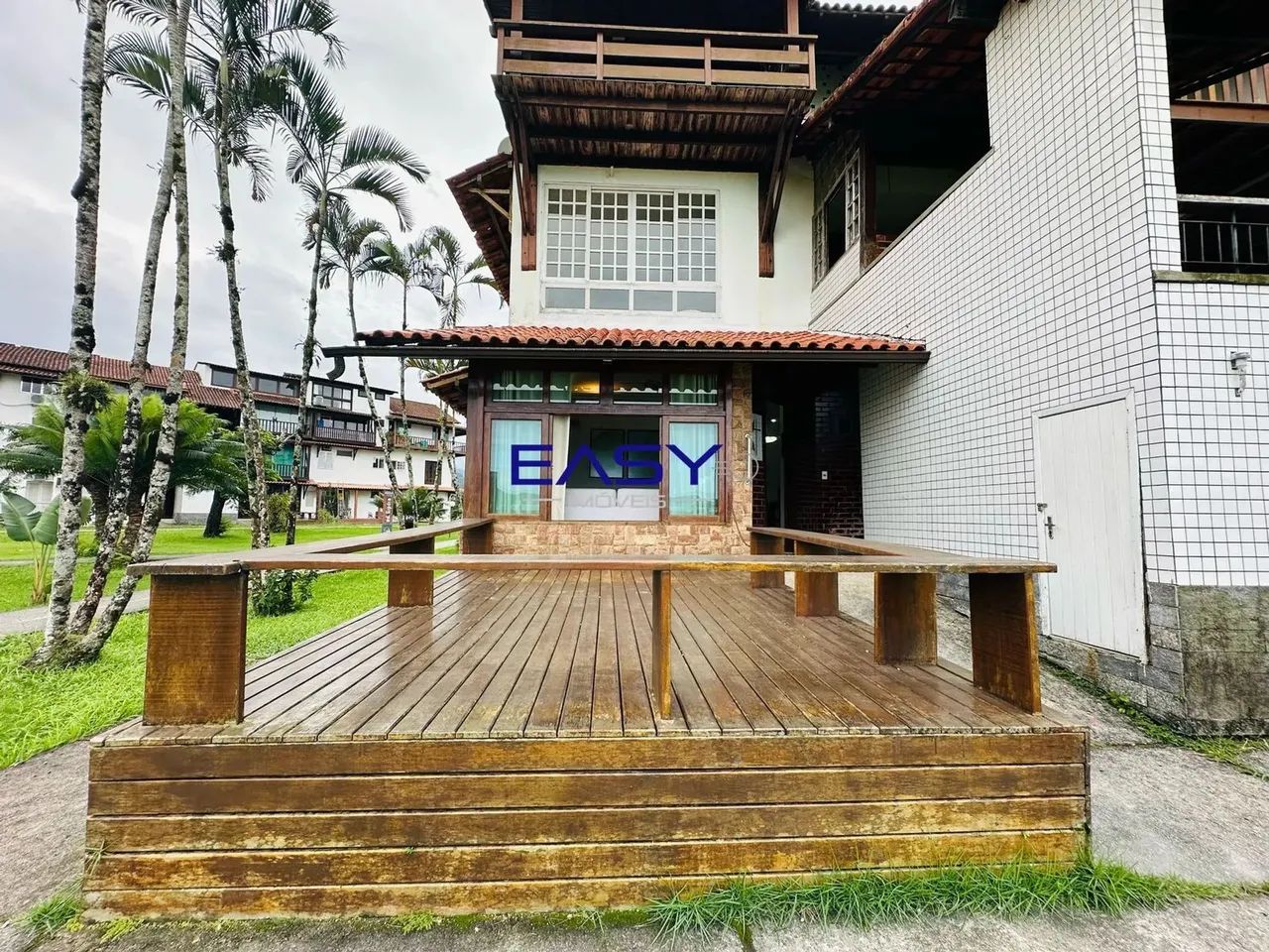 Bela casa de condomínio com vista para o mar em Angra dos reis/RJ