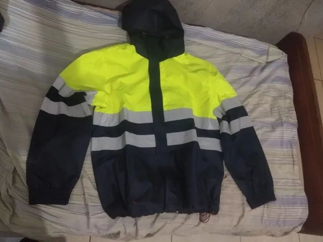 Agasalho impermeável Everfit - Foto 2