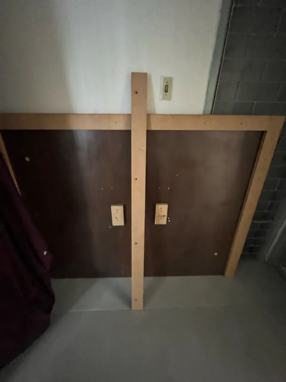 Painel para televisão e base64750824763522124