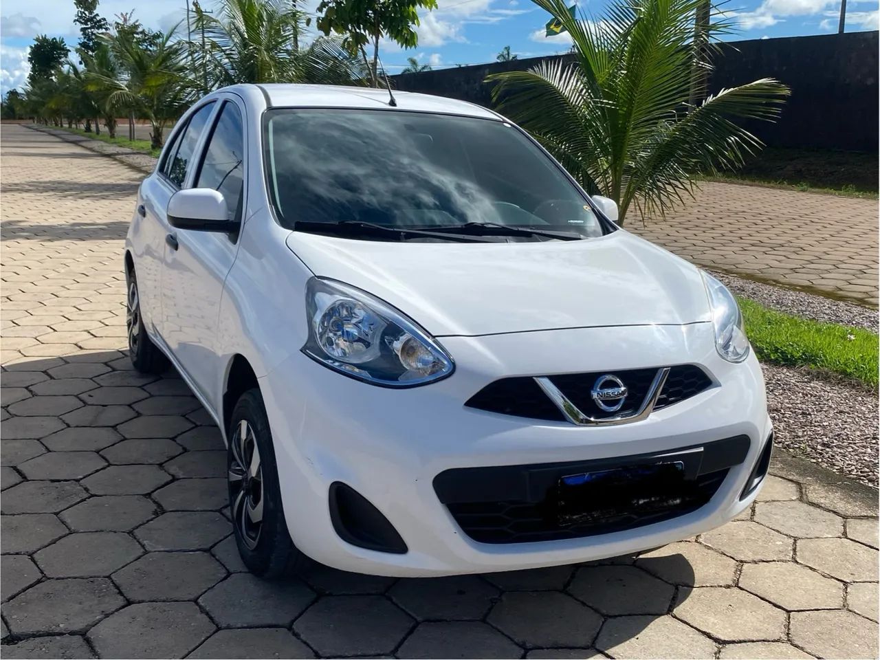 Nissan March 1.0 2018 - aplicativo UBER/99