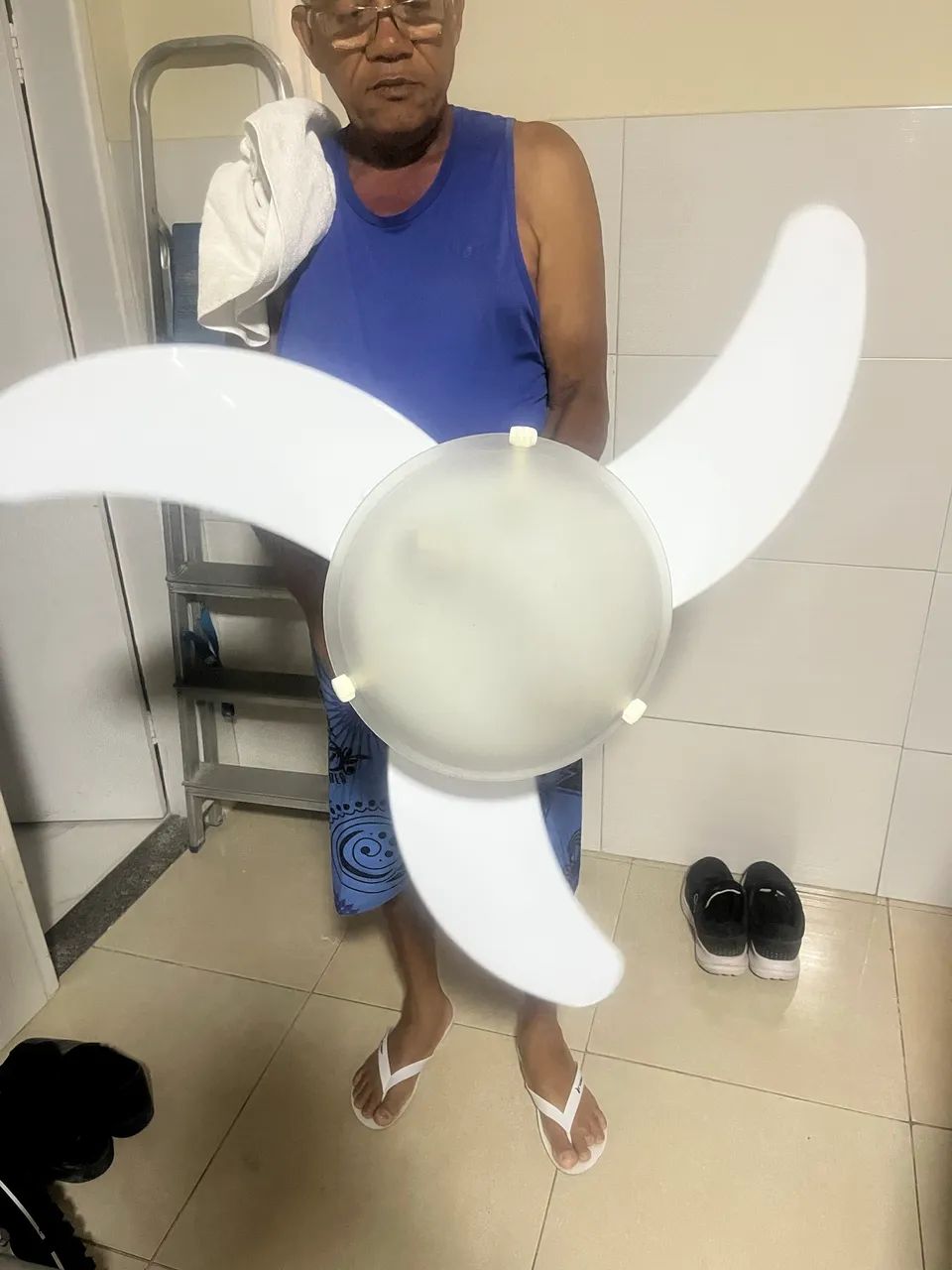 Dois ventiladores de teto  - Foto 2