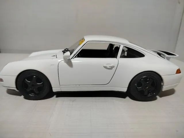 Miniatura Porsche Carrera 911 1993 Bburago 1/18 - Foto 2