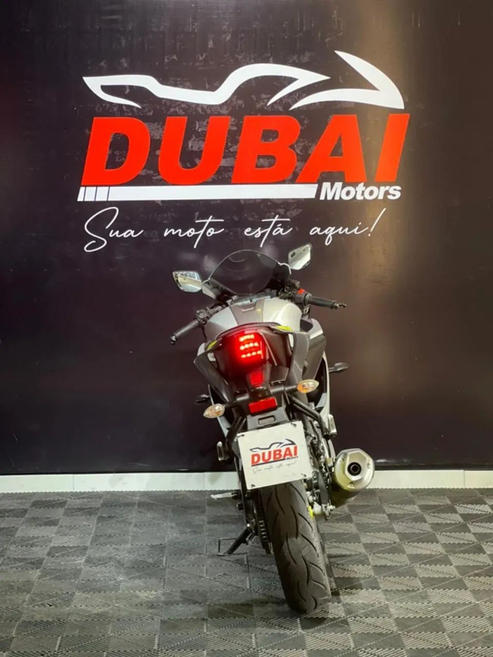 YAMAHA R15 2024  - Foto 4