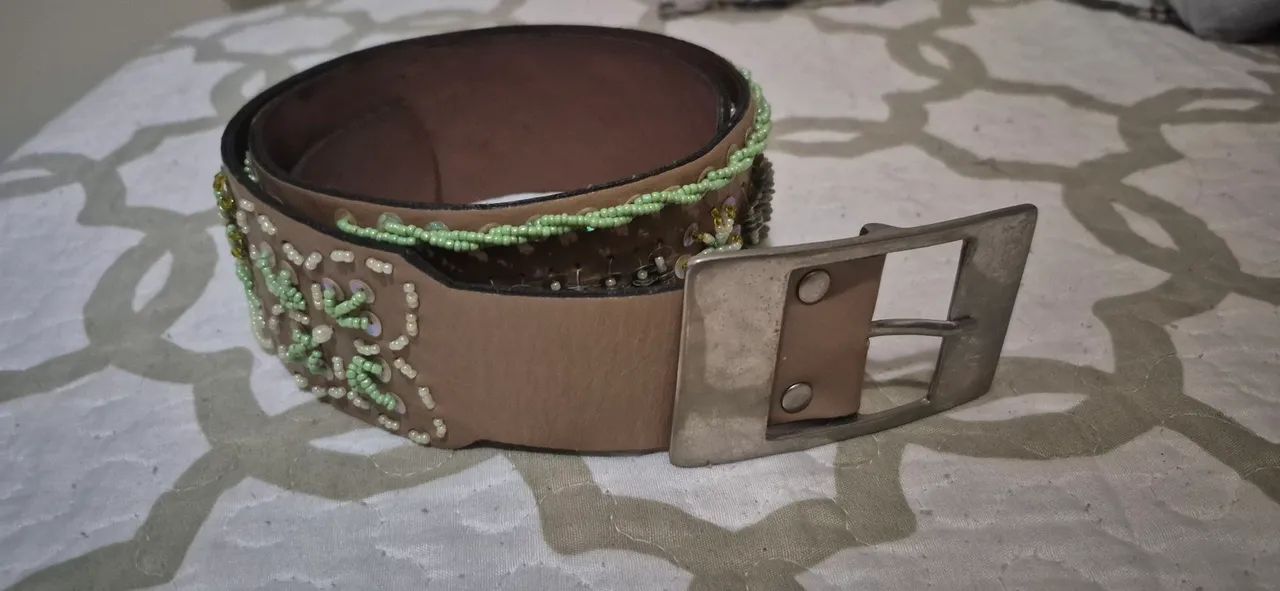 Cinto Feminino Decorado com Miçangas - Foto 3