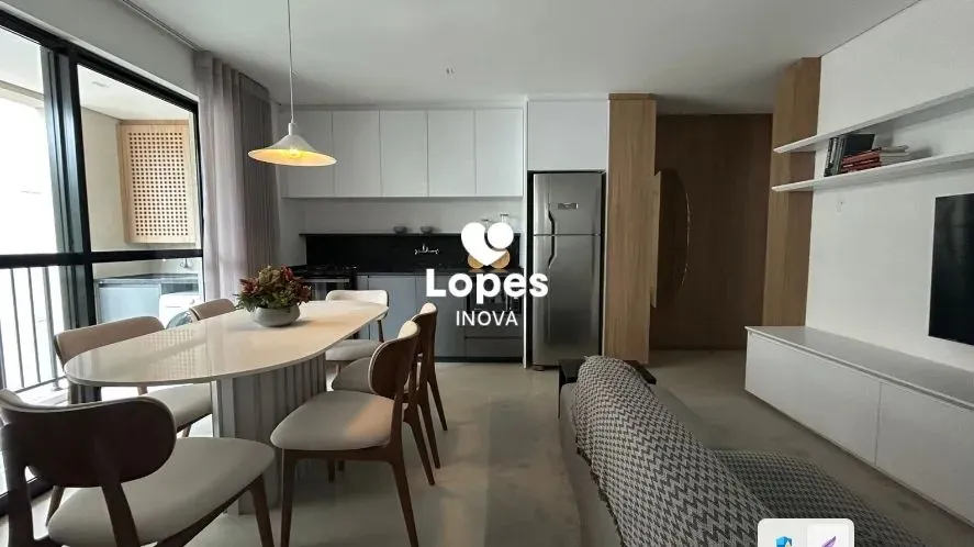 Apartamento á venda com 2 quartos, suíte, sacada e garagem no Portão - Curitiba - PR