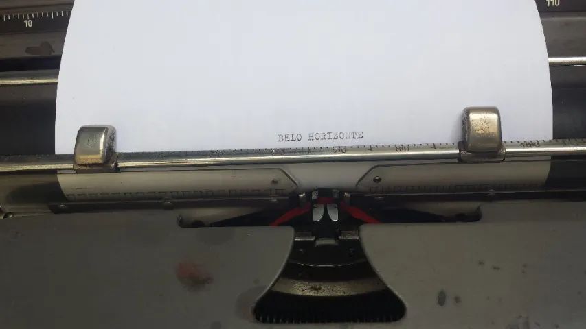 MÁQUINA DE ESCREVER ADLER ANTIGA - Foto 2