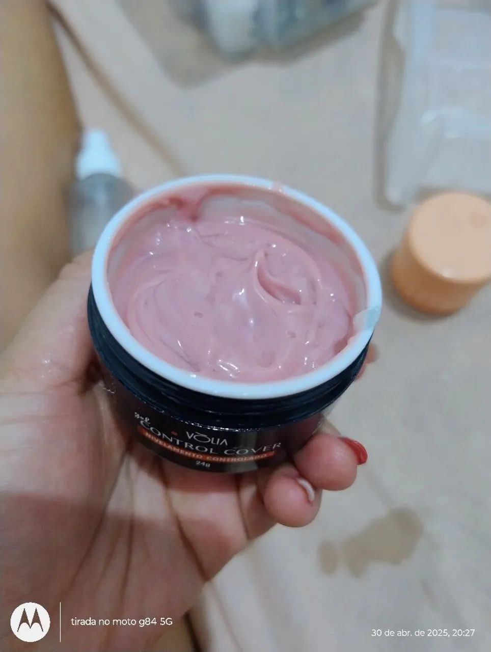 Gel de unha em perfeito estado usado pouco *80