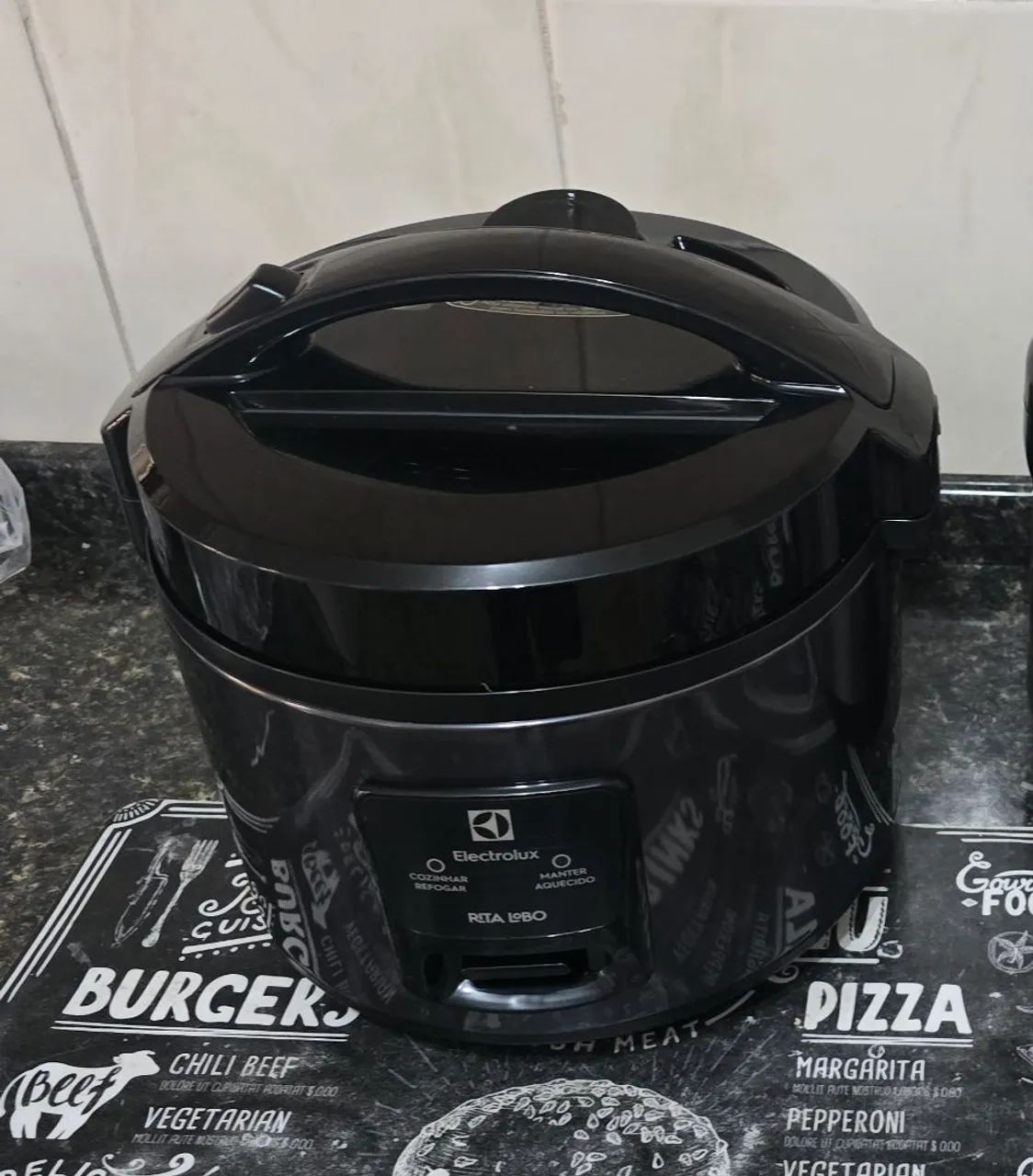 Panela de Arroz Elétrica Electrolux ERC10 Efficient 2 em 1 Preto/Inox - 110V - Foto 2