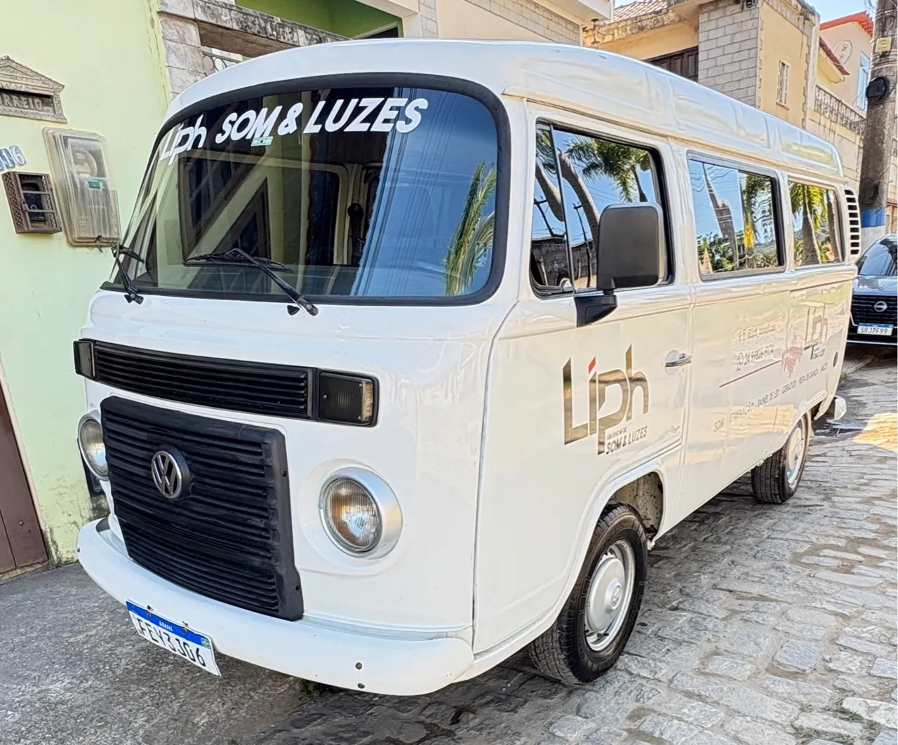 Kombi 2013 bem conservada pouco rodada com todos os bancos