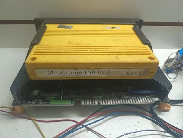 PLACA NEOGEO COM CARTUCHO 150 IN 1