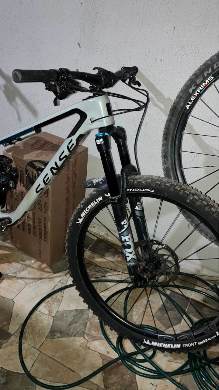 Sense Exalt Comp Lt 2023 - Tam M