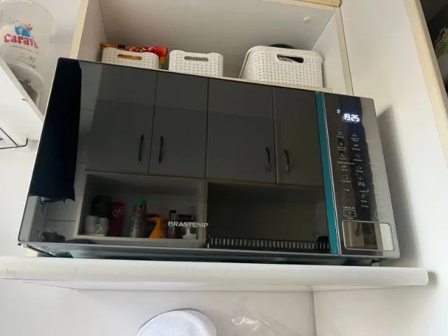 Microondas espelhado com Menu Gourmet Brastemp