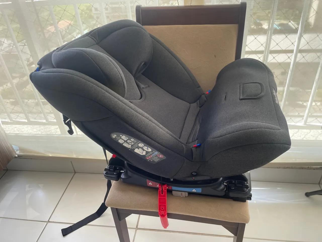 Cadeira infantil para carro Fisher-Price cor preta excelente estado