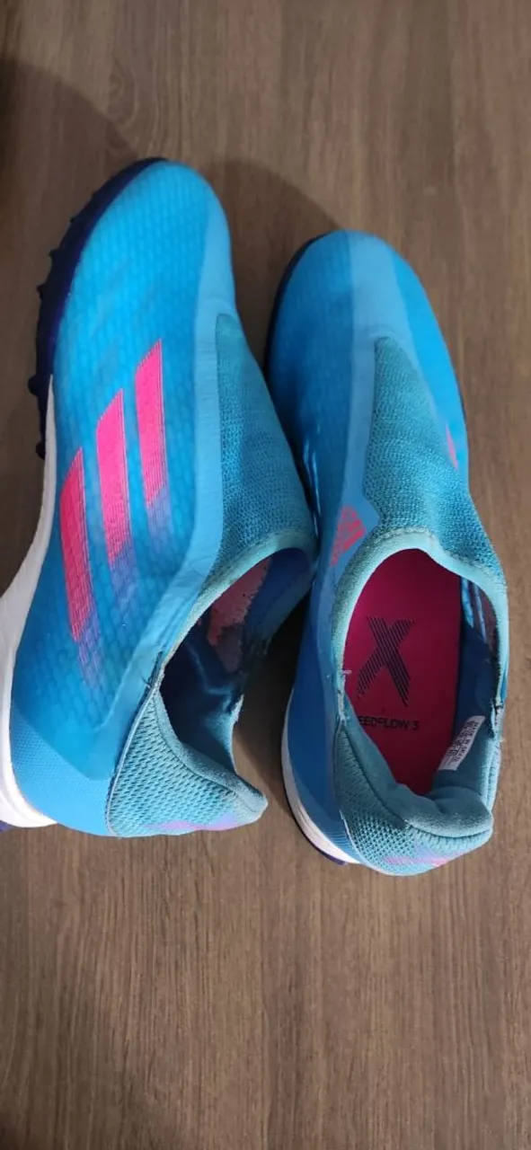 Chuteira society adidas semi nova