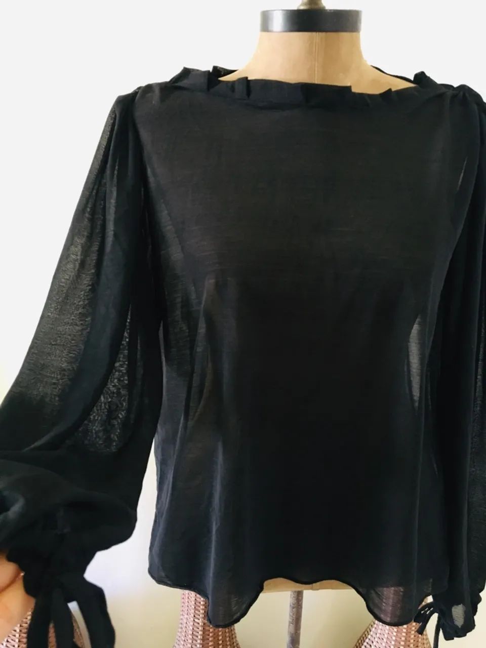 Blusa Feminina Preta Elegante - Foto 4
