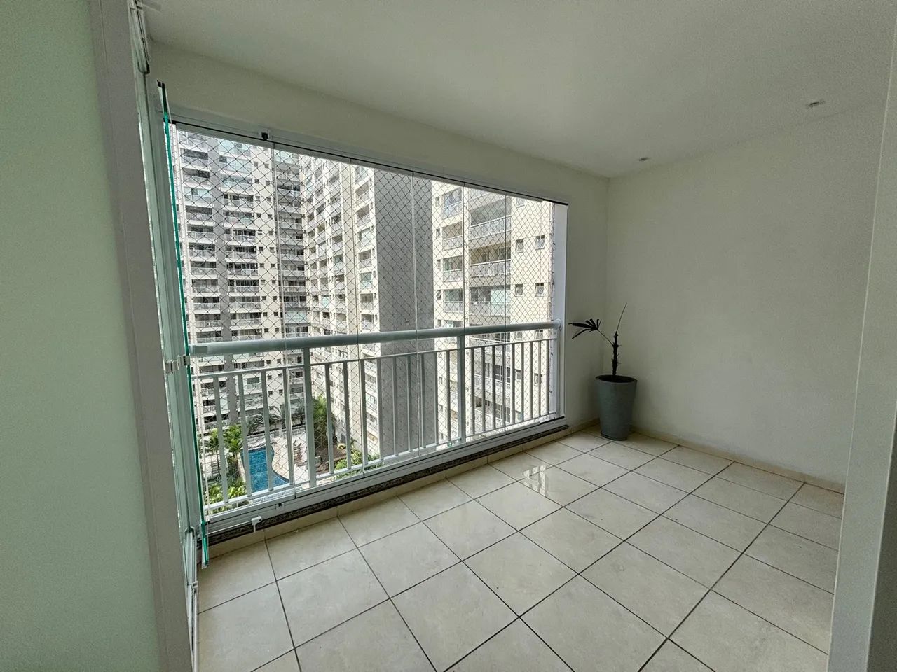 Aluga-se apartamento de 2 dormitórios c/ lazer completo  - Foto 2