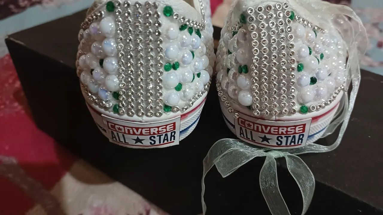 Stylish Sneakers64840774097409121