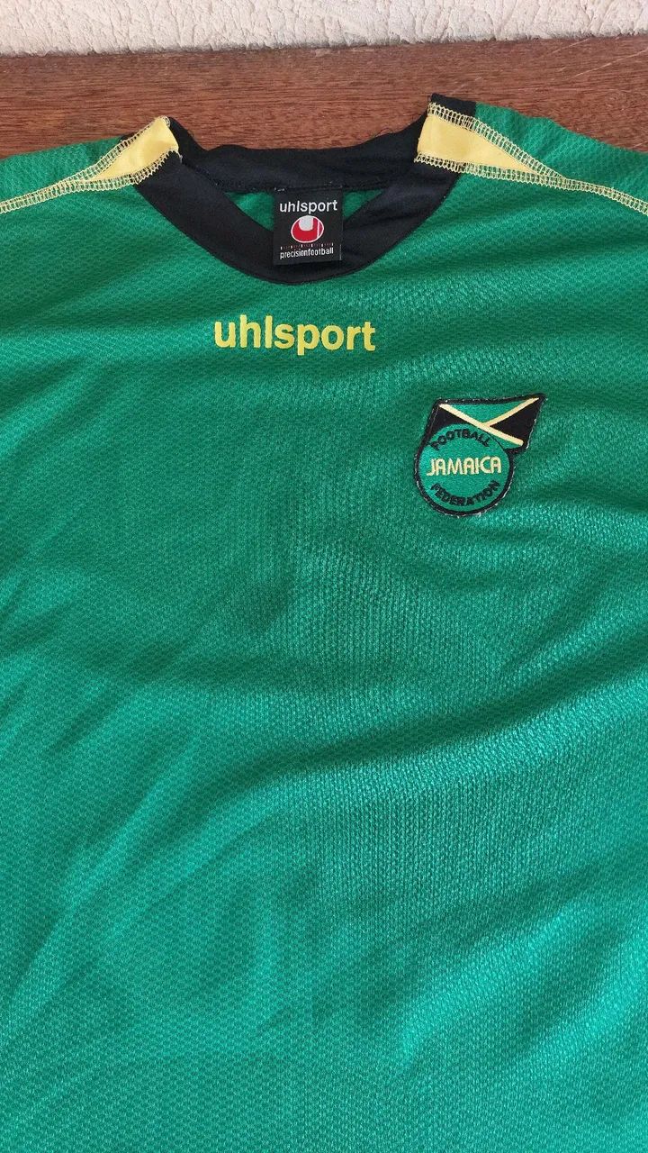 Camisa de Futebol Jamaica Uhlsport  (Retrô)tamanho G - Foto 3