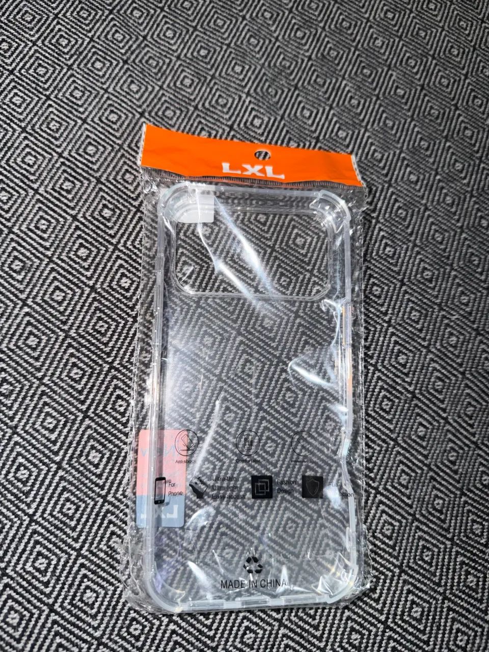 Capa silicone iPhone 17 Pro Max - transparente anti impacto  - Foto 4