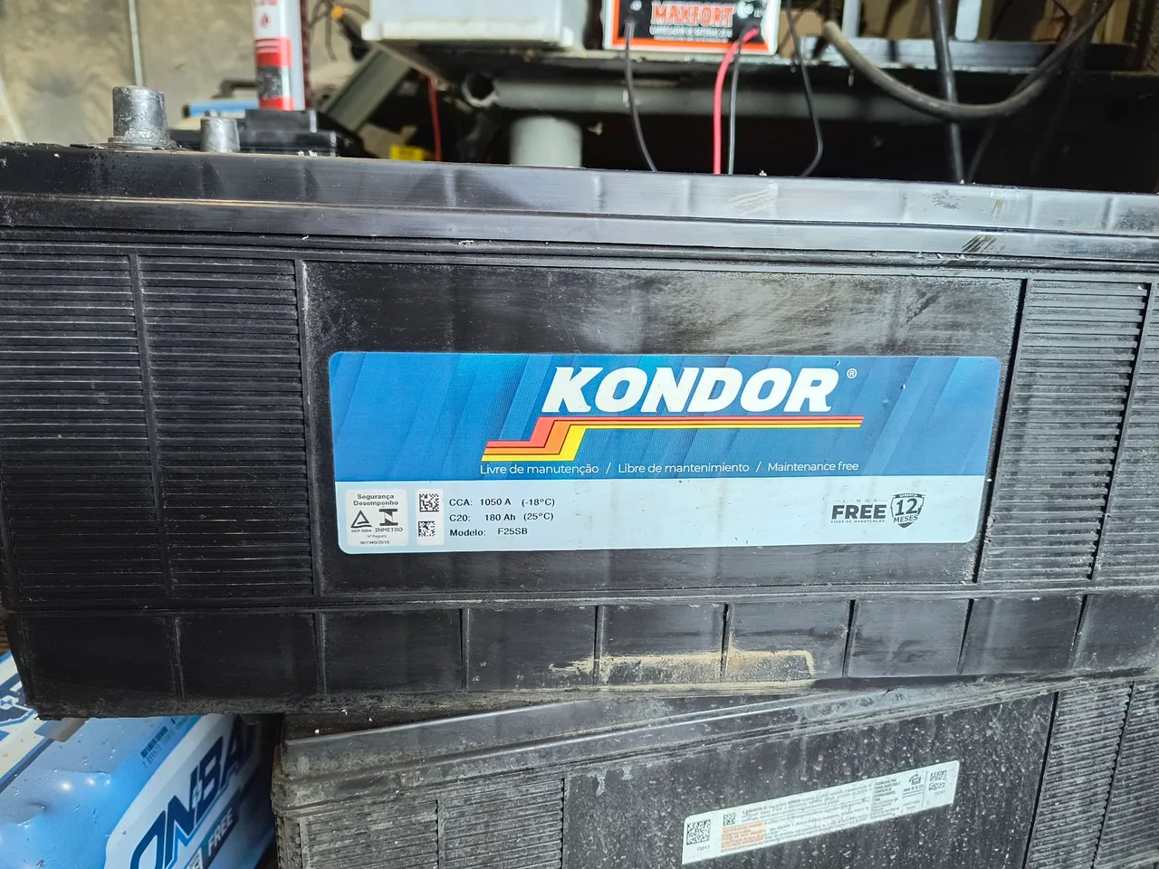 Bateria Kondor 180Ah 1050A Livre de Manutenção