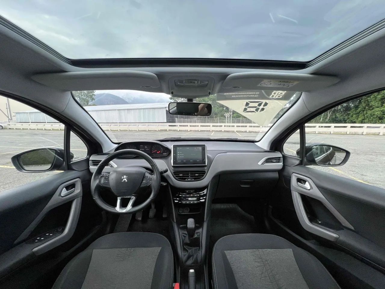 Peugeot 208 Allure 1.2 Flex 12V 5P Mec. 2018 - Foto 8