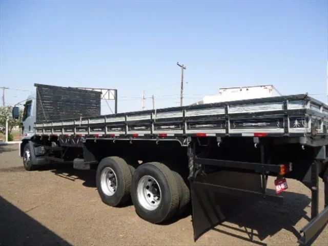 ford cargo 2428 carroceria - Foto 4