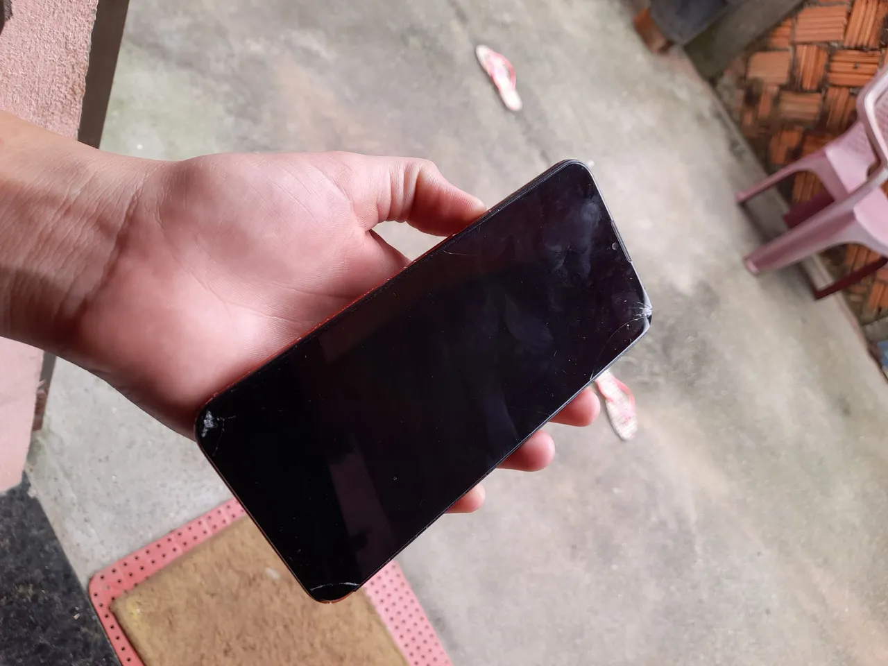 Motorola pra retirada de peça ou arruma a tela