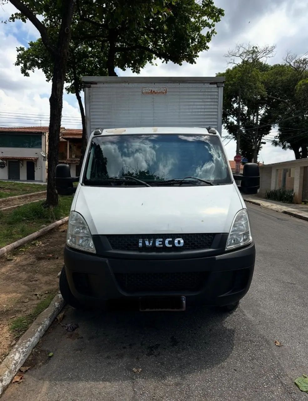 IVECO 35S14 BAÚ - CATEGORIA B |  2016/2017