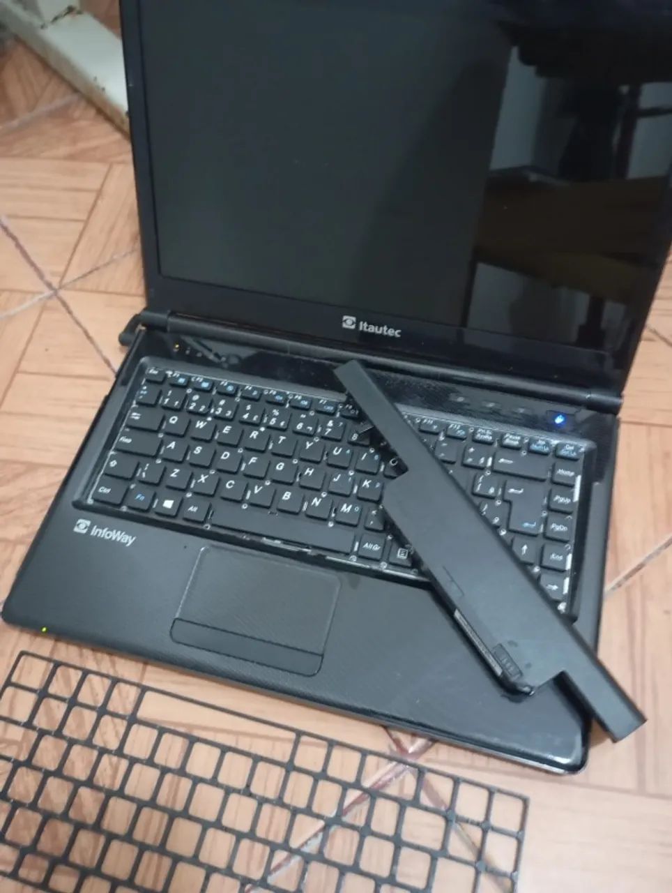 Notebook Itautec Infoway A7520 - Foto 2