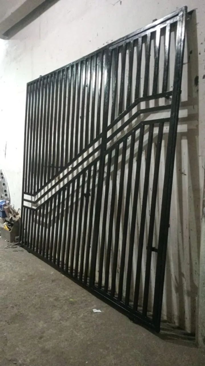 Portão pra garagem de correr com social semi-novo completo entrego grátis  - Foto 2