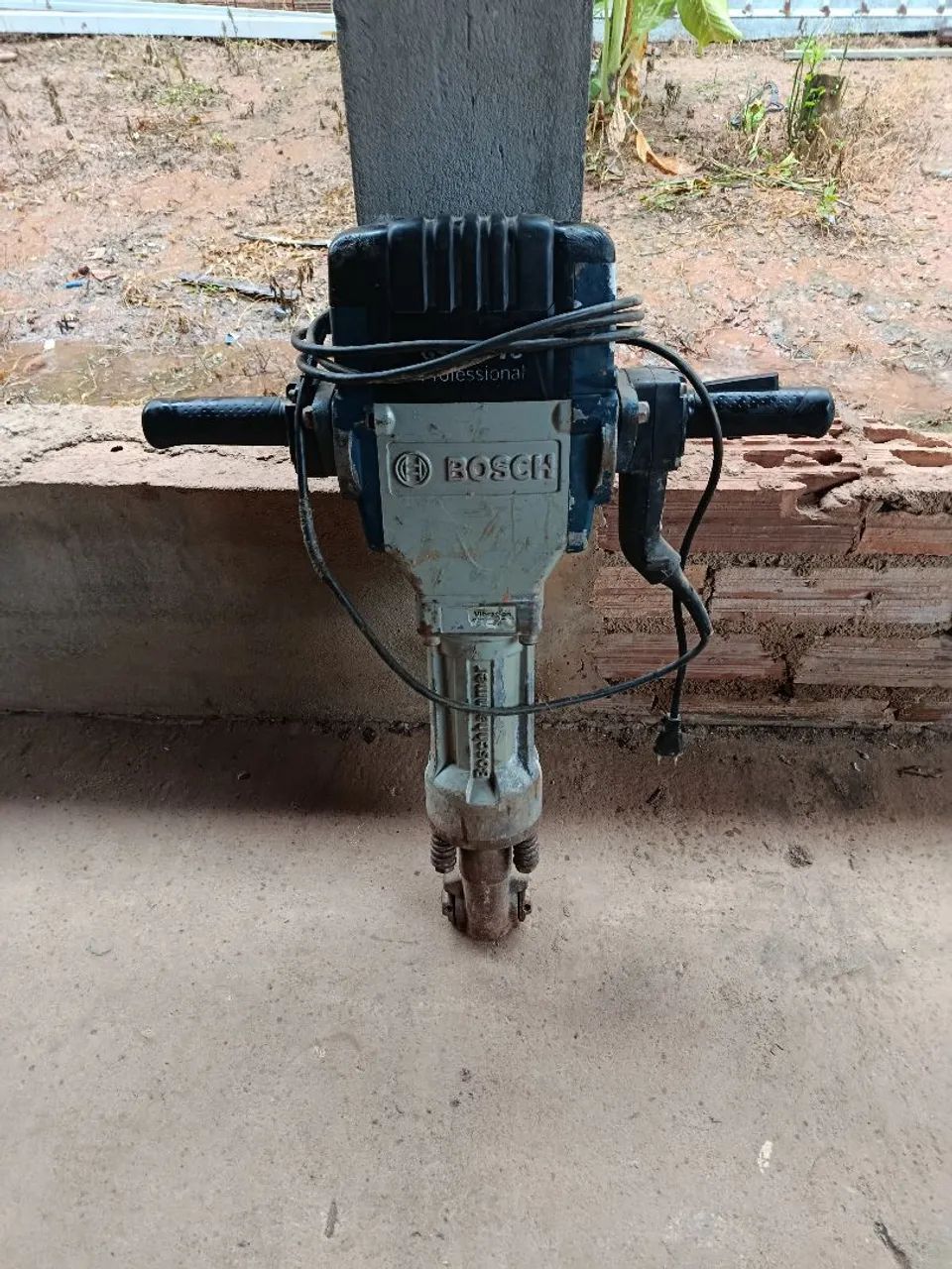 Martelete rompedor 15 kg GSH 27 Bosch 