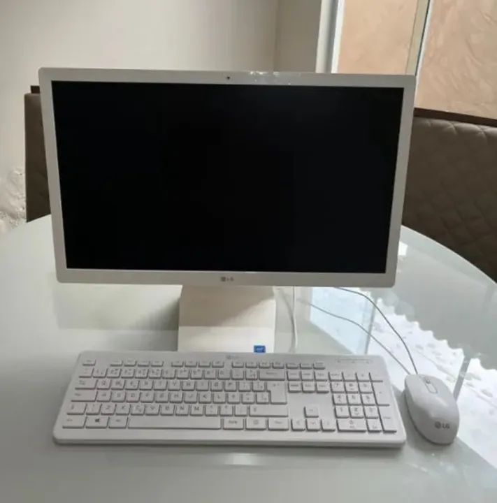 Computador LG All in One branco