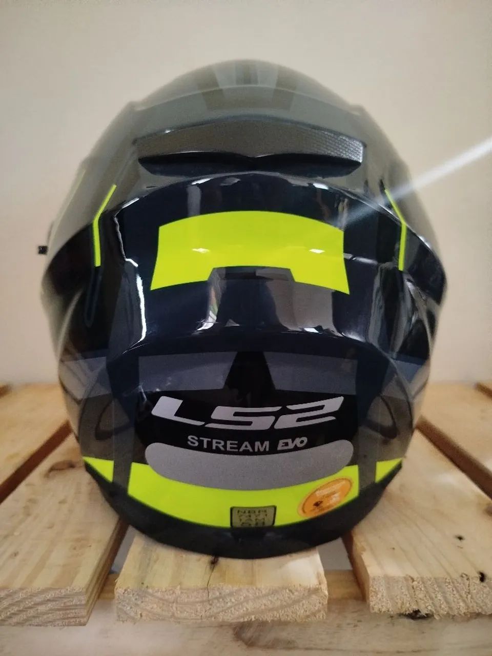 Capacete LS2 FF 320 Stream Shadow - Troco e Parcelo - Foto 5