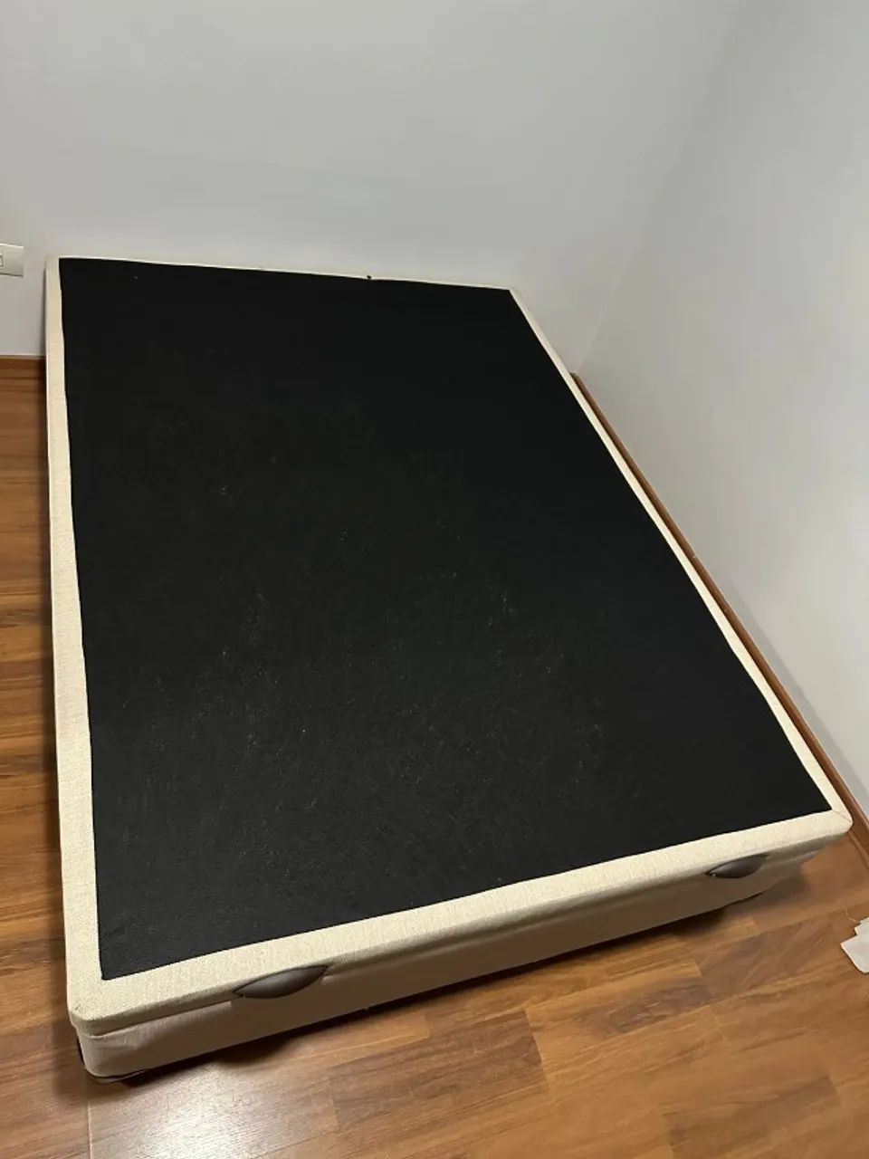 Cama de casal colchão + box c/ baú novo