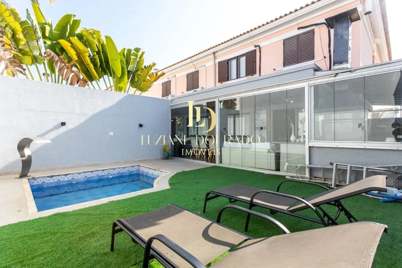 CASA RESIDENCIAL em SANTANA DE PARNAÍBA - SP, TAMBORÉ