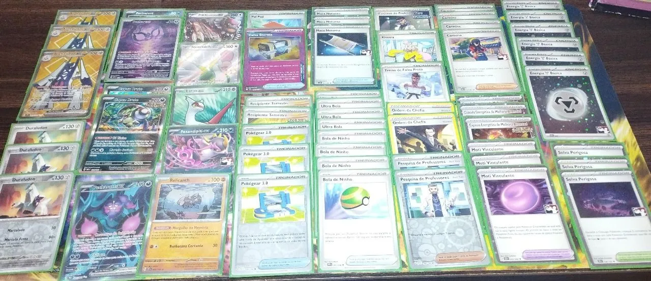 Deck de Pokémon TCG - Várias Cartas