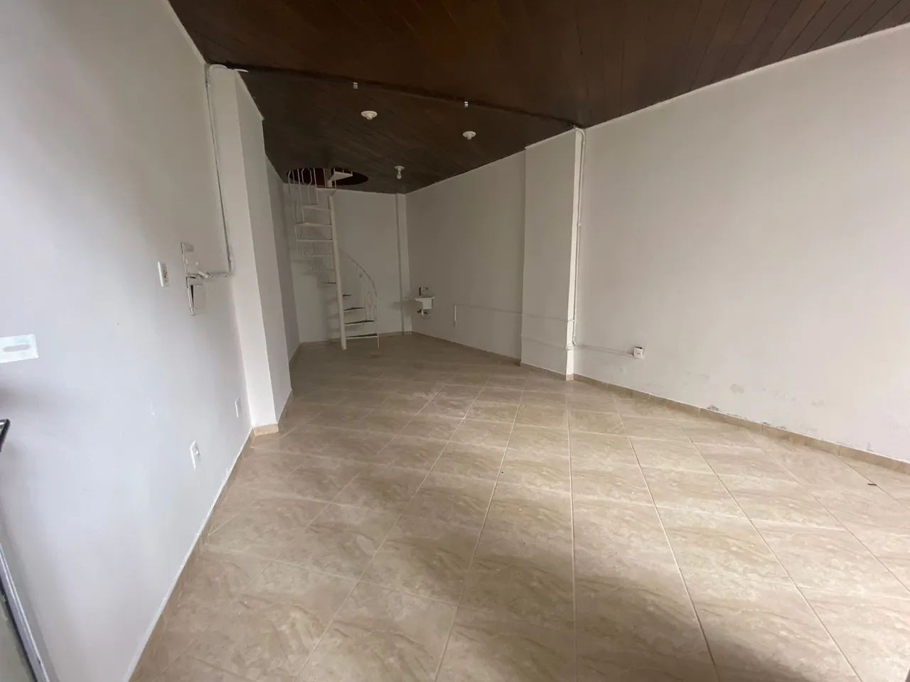 LOJA  COMERCIAL COM SOBRELOJA 90m2  NO CENTRO AVENIDA GETÚLIO VARGAS 828 - Foto 5