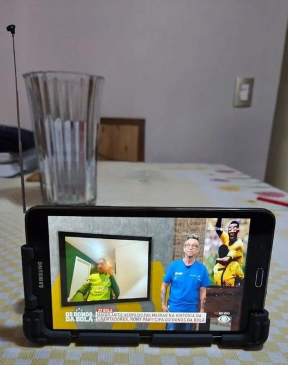Tablet Samsung Tab4 com tv digital integrada tela de 6 polegadas 