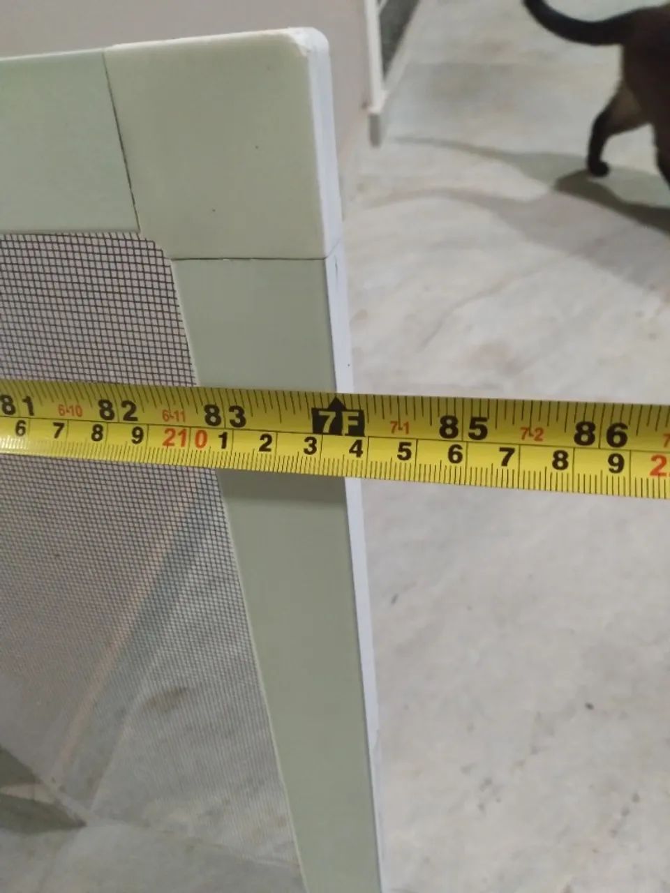 Mosqueteiro para porta de alumínio branca 